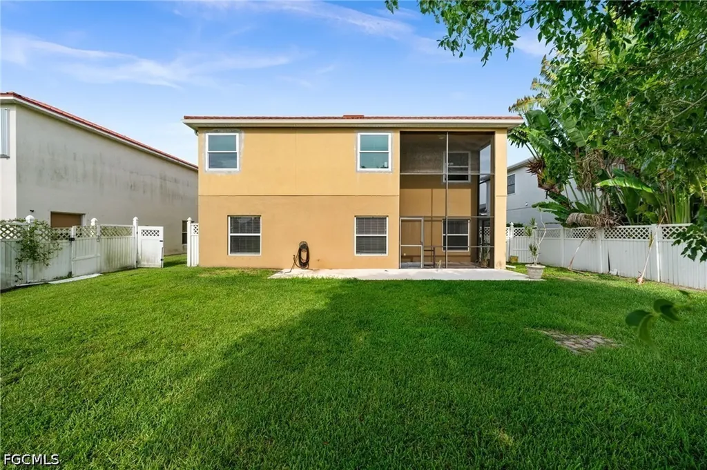 2017 Cape Heather Circle Cape Coral FL 33991
