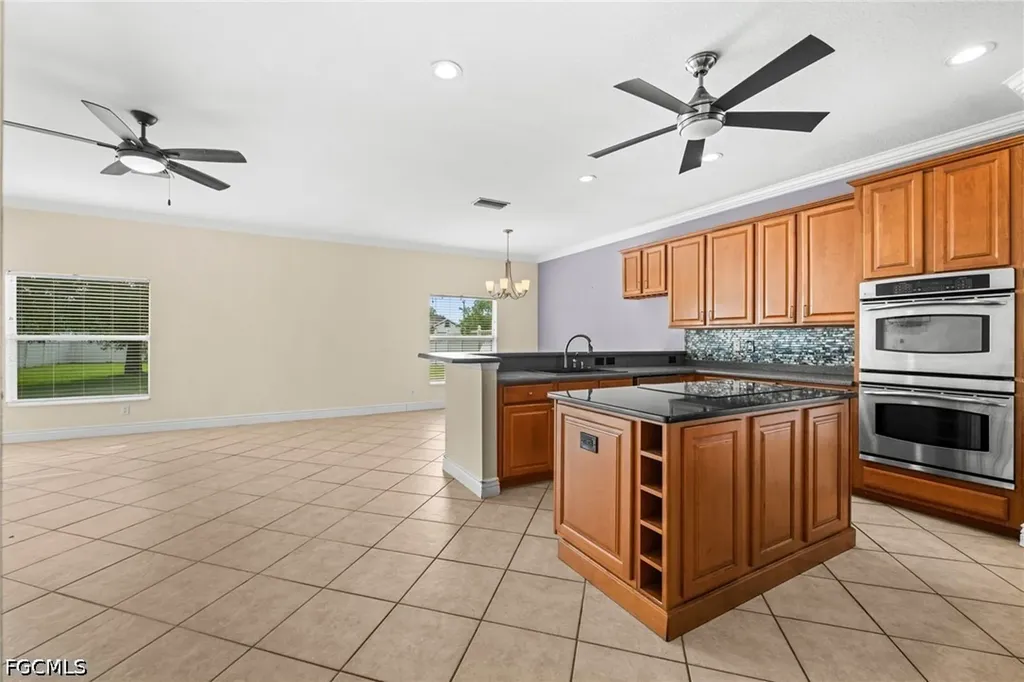2017 Cape Heather Circle Cape Coral FL 33991