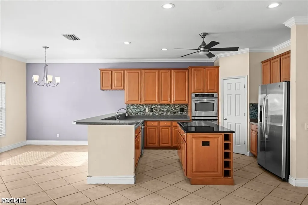 2017 Cape Heather Circle Cape Coral FL 33991