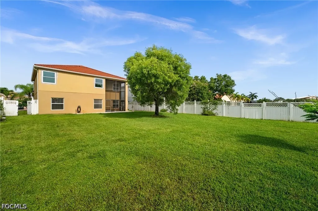 2017 Cape Heather Circle Cape Coral FL 33991