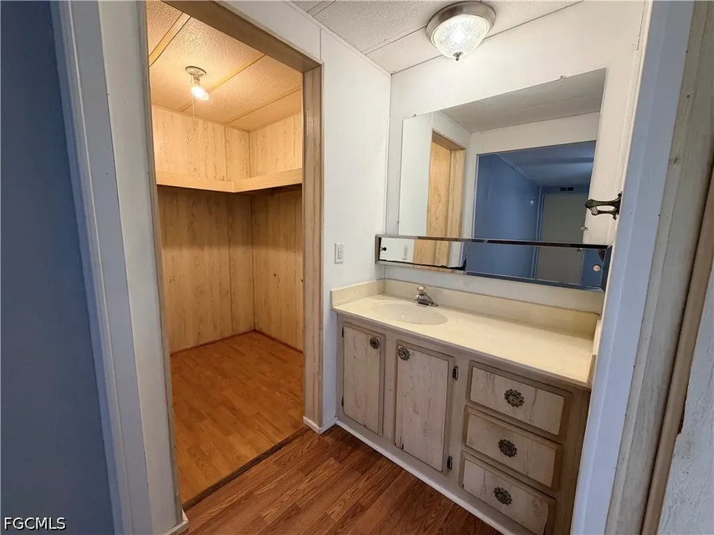 106 Gaslight Avenue North Fort Myers FL 33917