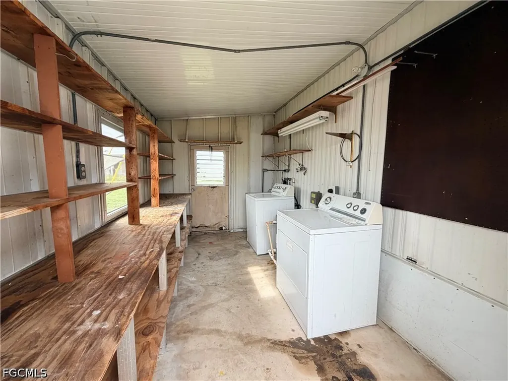 106 Gaslight Avenue North Fort Myers FL 33917