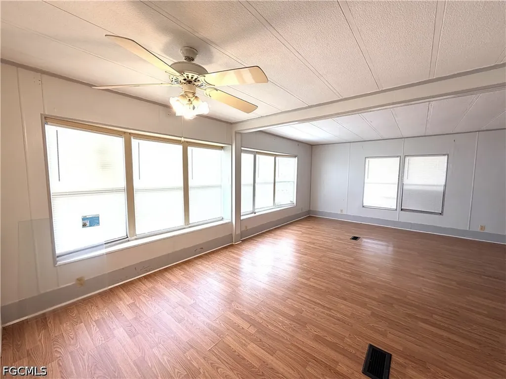 106 Gaslight Avenue North Fort Myers FL 33917