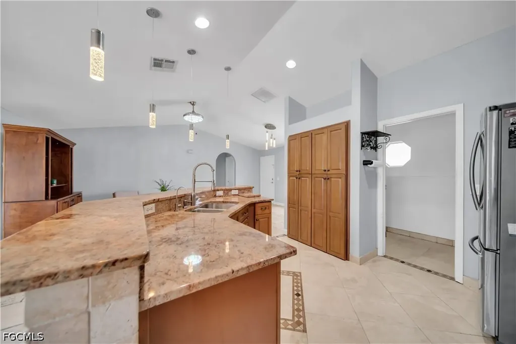427 SE 19th Terrace Cape Coral FL 33990
