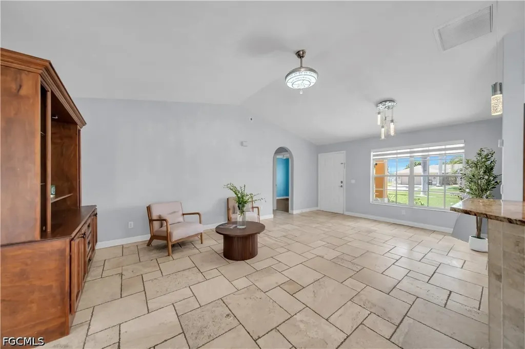 427 SE 19th Terrace Cape Coral FL 33990