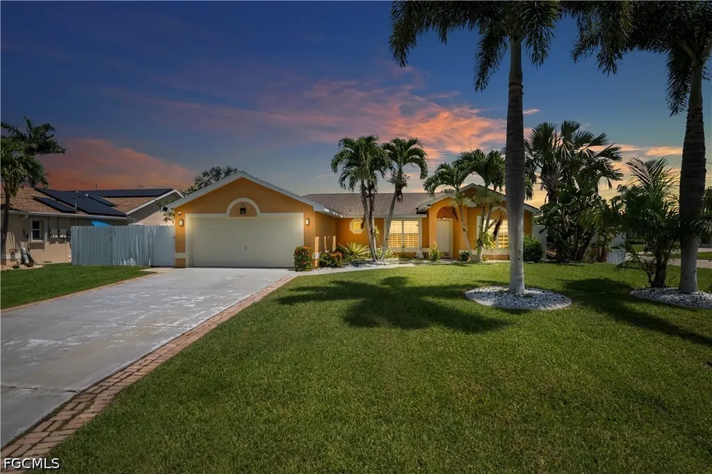 427 SE 19th Terrace Cape Coral FL 33990