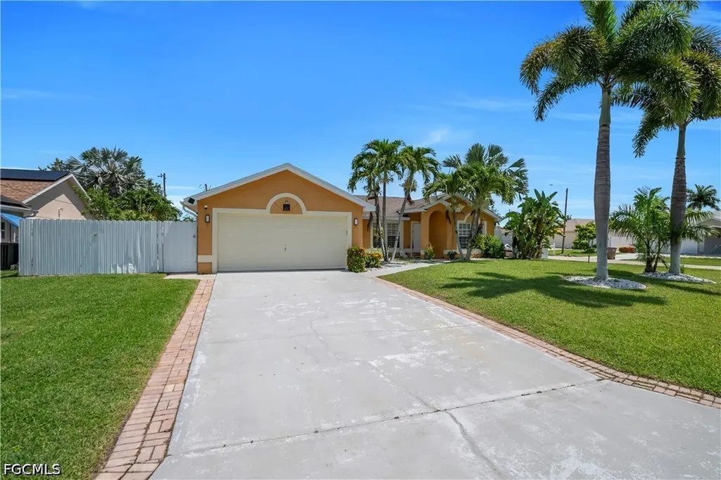 427 SE 19th Terrace Cape Coral FL 33990