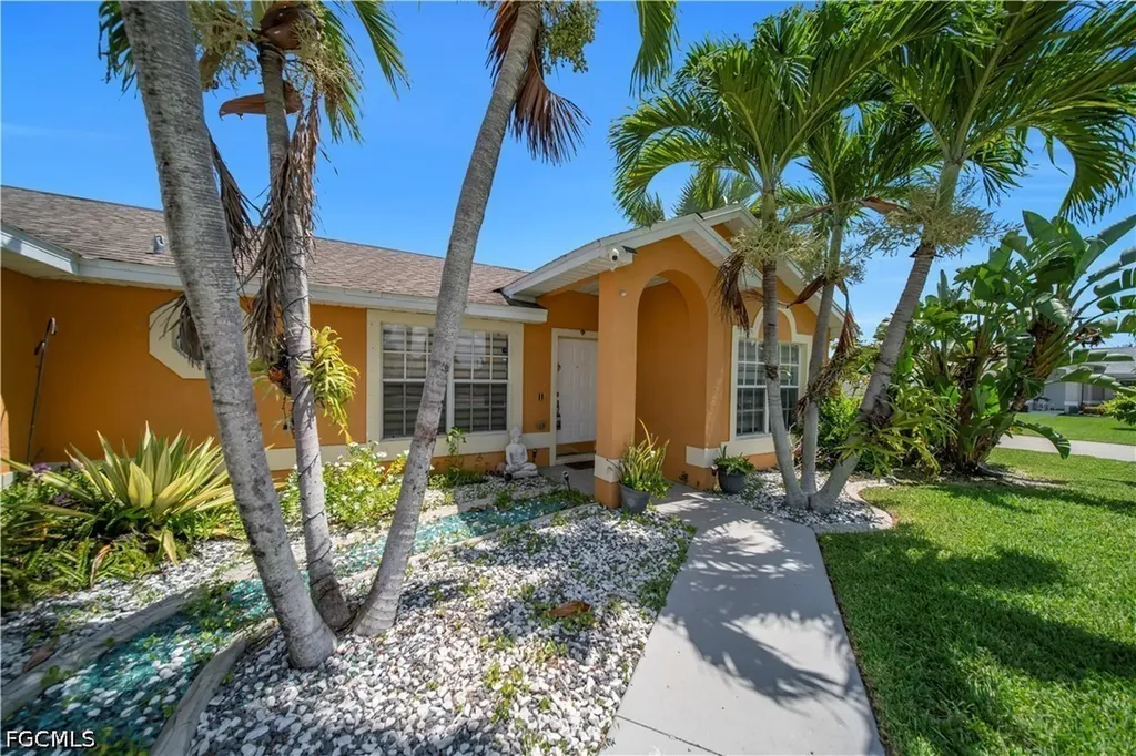 427 SE 19th Terrace Cape Coral FL 33990