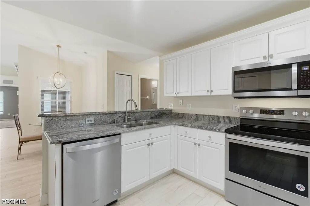 317 SW 25th Avenue Cape Coral FL 33991