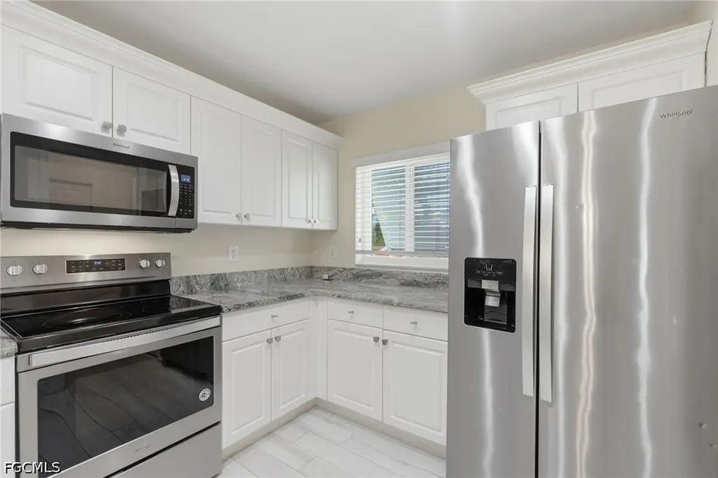 317 SW 25th Avenue Cape Coral FL 33991