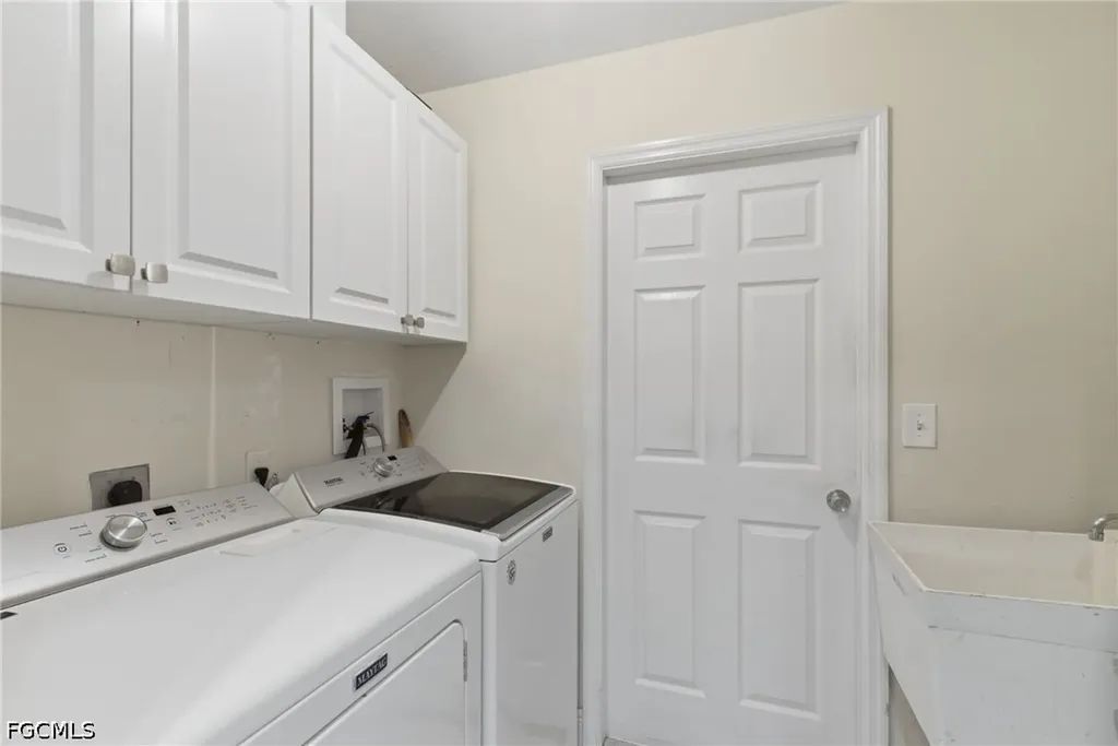 317 SW 25th Avenue Cape Coral FL 33991