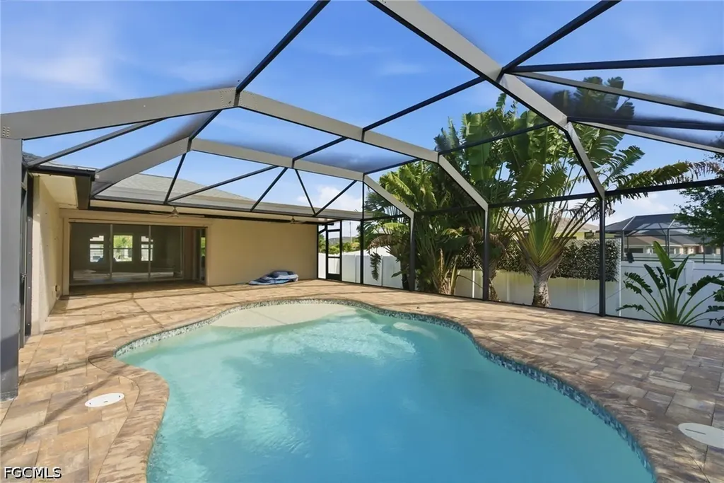 317 SW 25th Avenue Cape Coral FL 33991