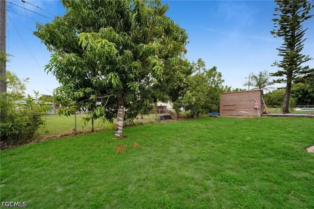 4115 SW 1st Avenue Cape Coral FL 33914