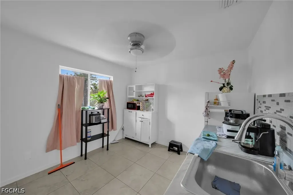 4115 SW 1st Avenue Cape Coral FL 33914