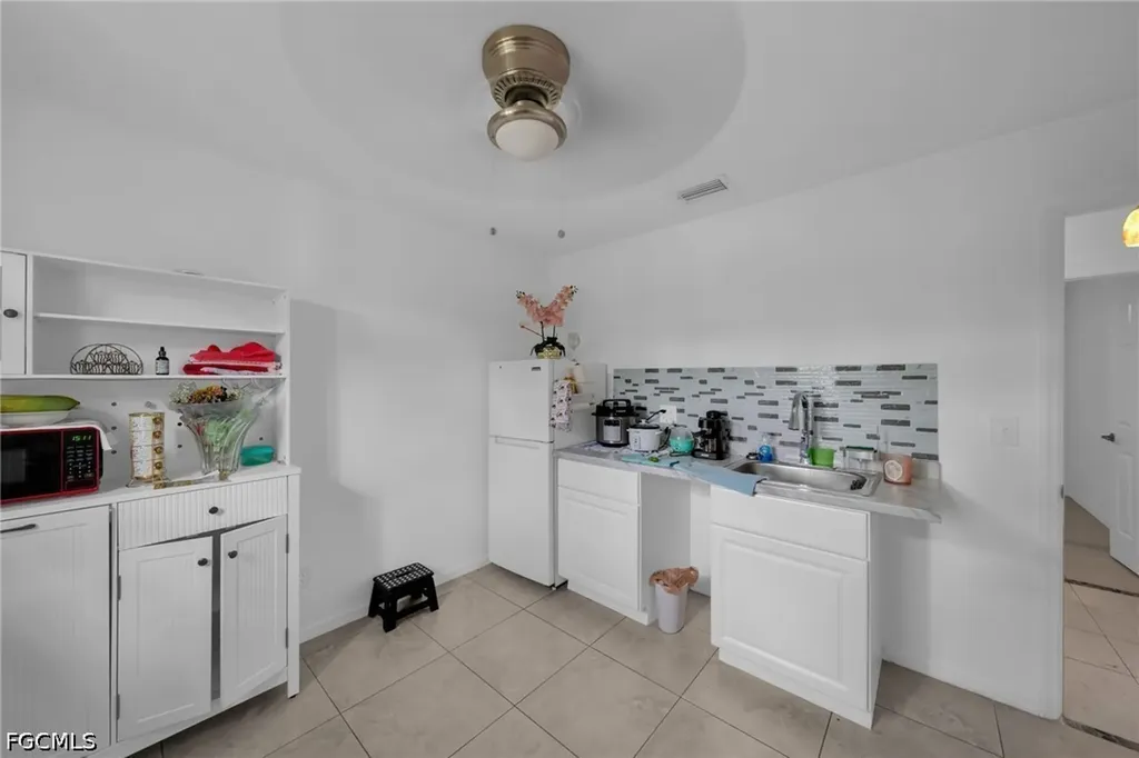 4115 SW 1st Avenue Cape Coral FL 33914