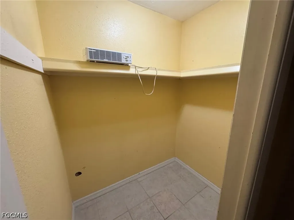 607 SE 47th Street Cape Coral FL 33904