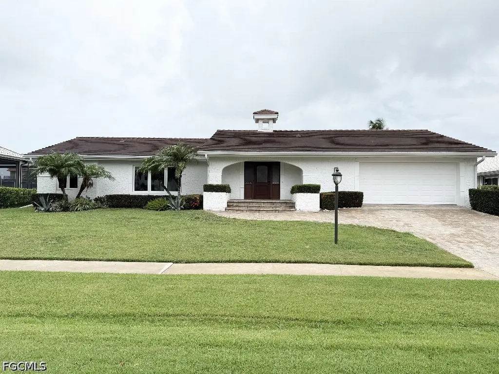 Marco Island FL, 656 Dorando Court