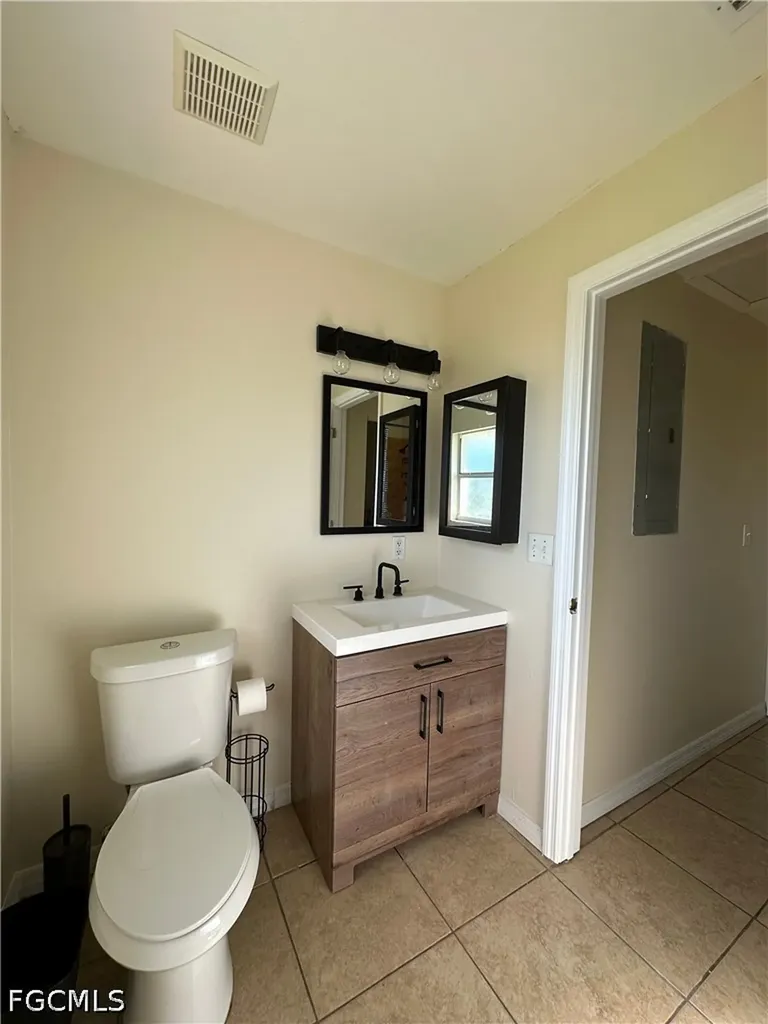4724 26th Street SW Lehigh Acres FL 33973