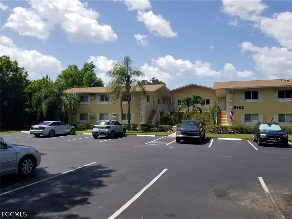 8162 Country Road Fort Myers FL 33919