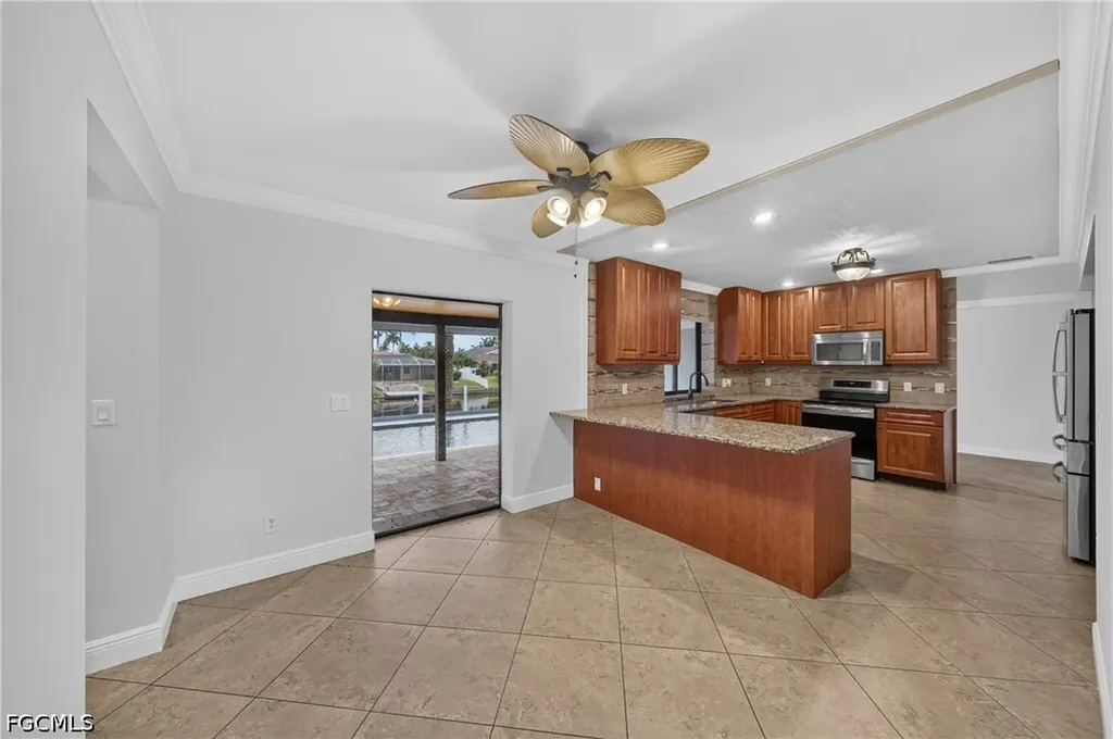 1919 SE 37th Terrace Cape Coral FL 33904