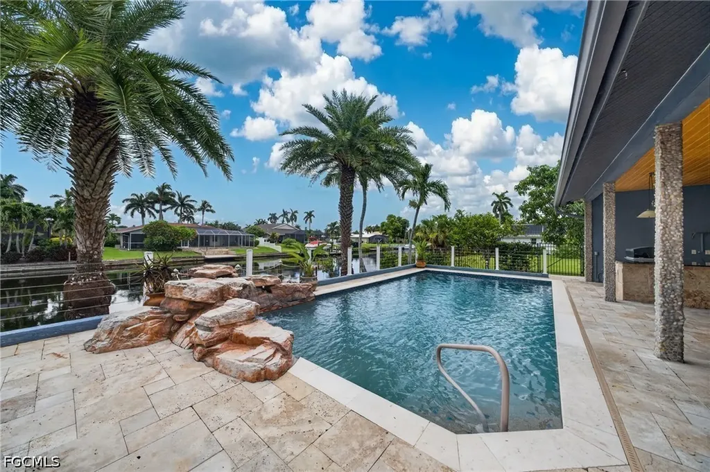 1919 SE 37th Terrace Cape Coral FL 33904