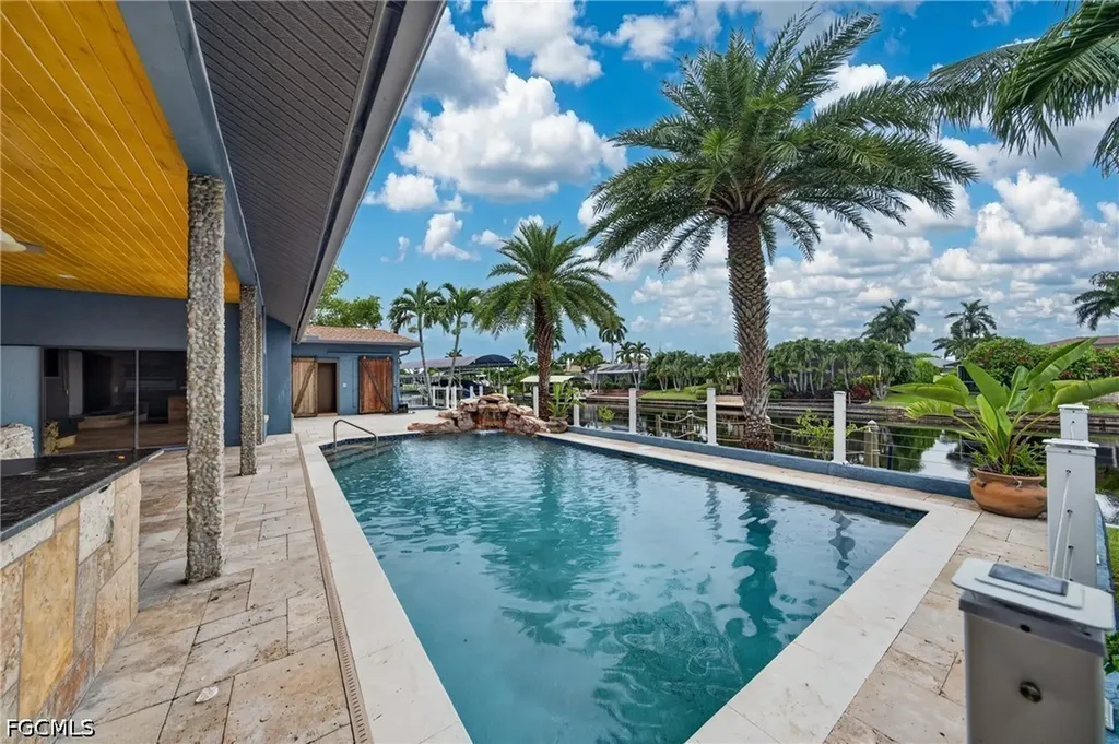 1919 SE 37th Terrace Cape Coral FL 33904