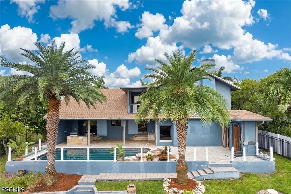1919 SE 37th Terrace Cape Coral FL 33904