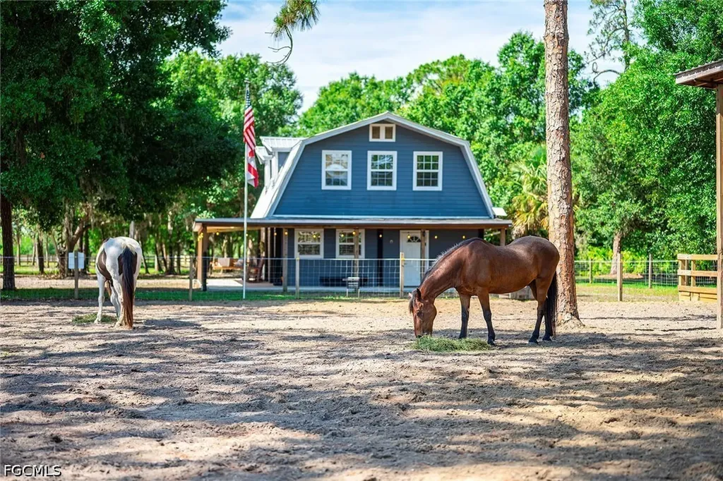 14661 Duke Highway Alva FL 33920