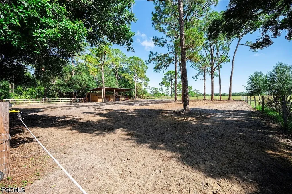 14661 Duke Highway Alva FL 33920