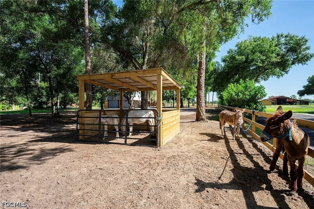 14661 Duke Highway Alva FL 33920