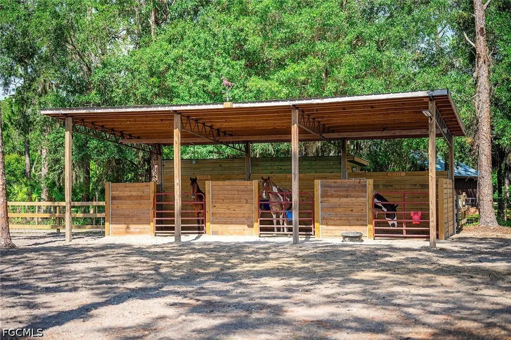 14661 Duke Highway Alva FL 33920