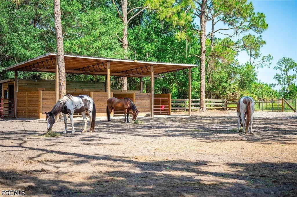 14661 Duke Highway Alva FL 33920