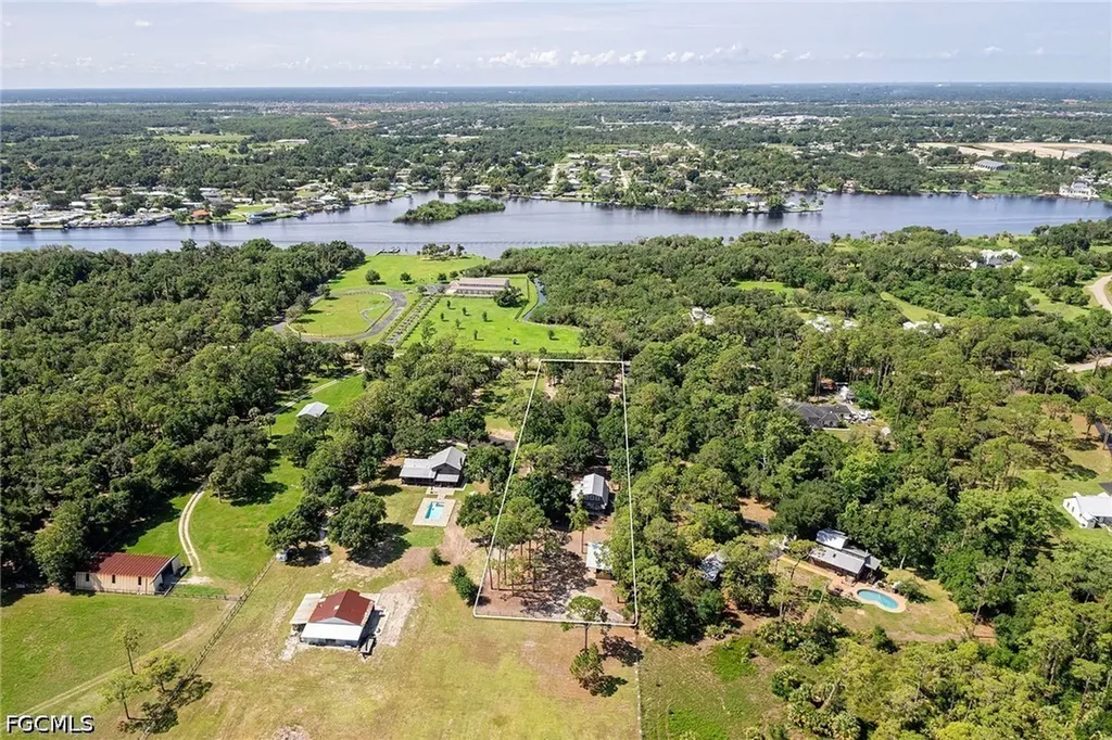 14661 Duke Highway Alva FL 33920