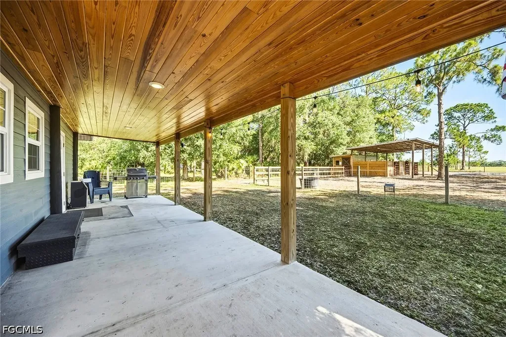 14661 Duke Highway Alva FL 33920