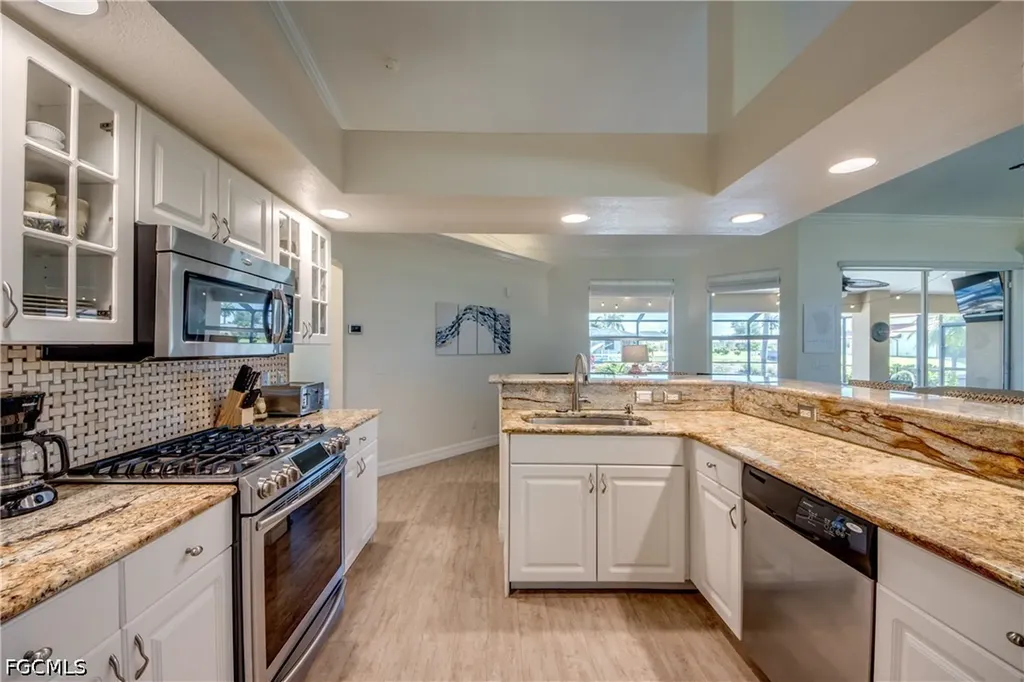 1913 SW 41st Street Cape Coral FL 33914