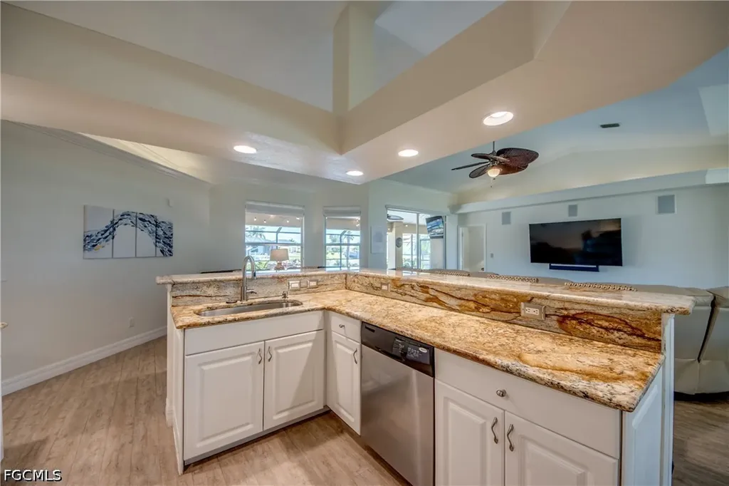 1913 SW 41st Street Cape Coral FL 33914