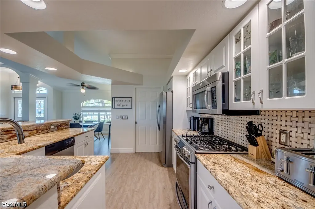 1913 SW 41st Street Cape Coral FL 33914
