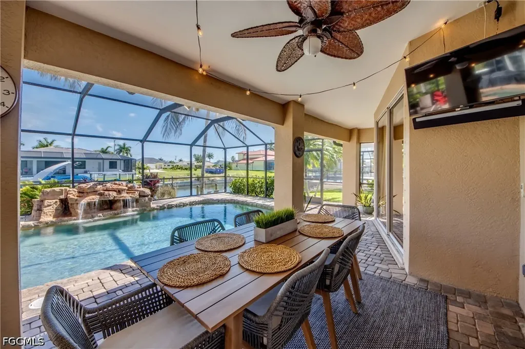 1913 SW 41st Street Cape Coral FL 33914