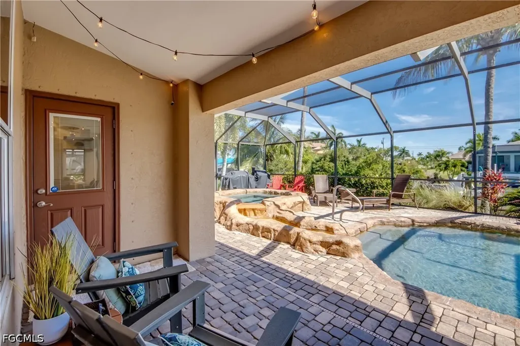 1913 SW 41st Street Cape Coral FL 33914