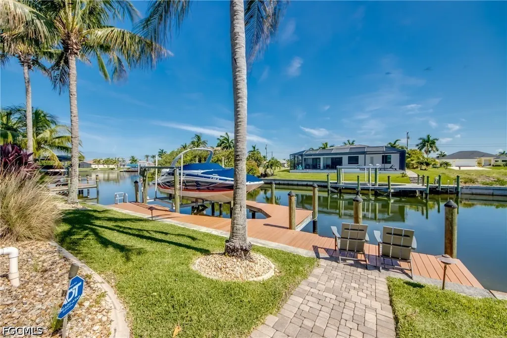 1913 SW 41st Street Cape Coral FL 33914