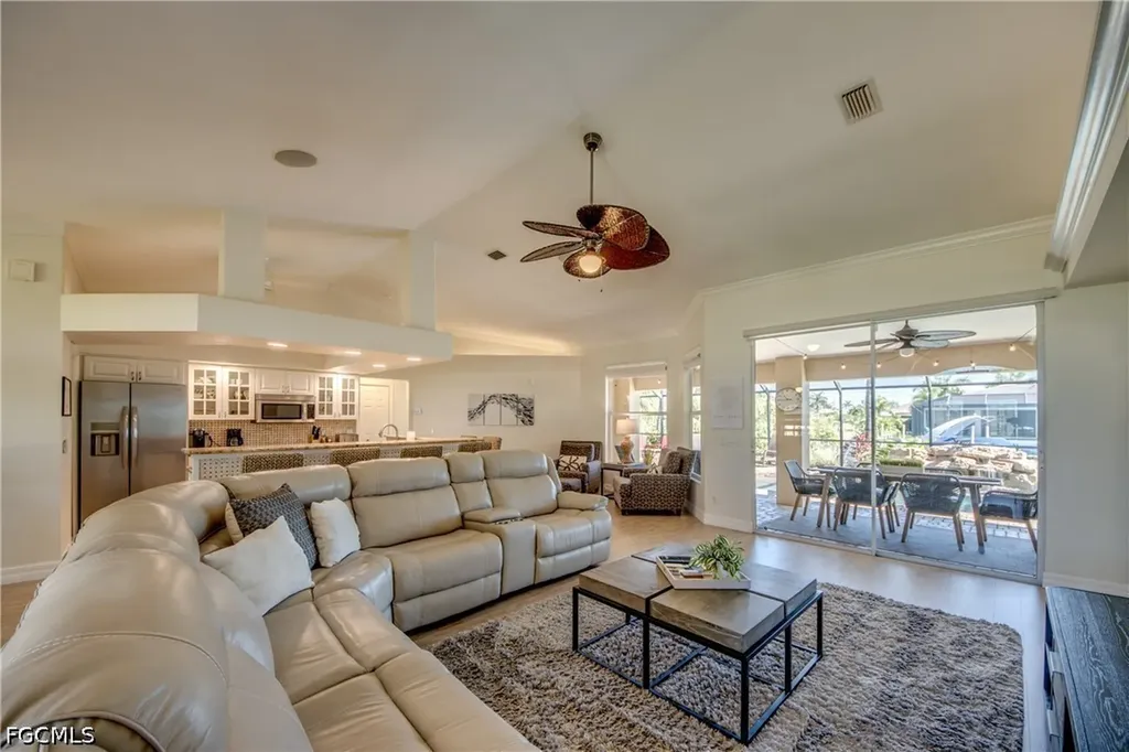 1913 SW 41st Street Cape Coral FL 33914