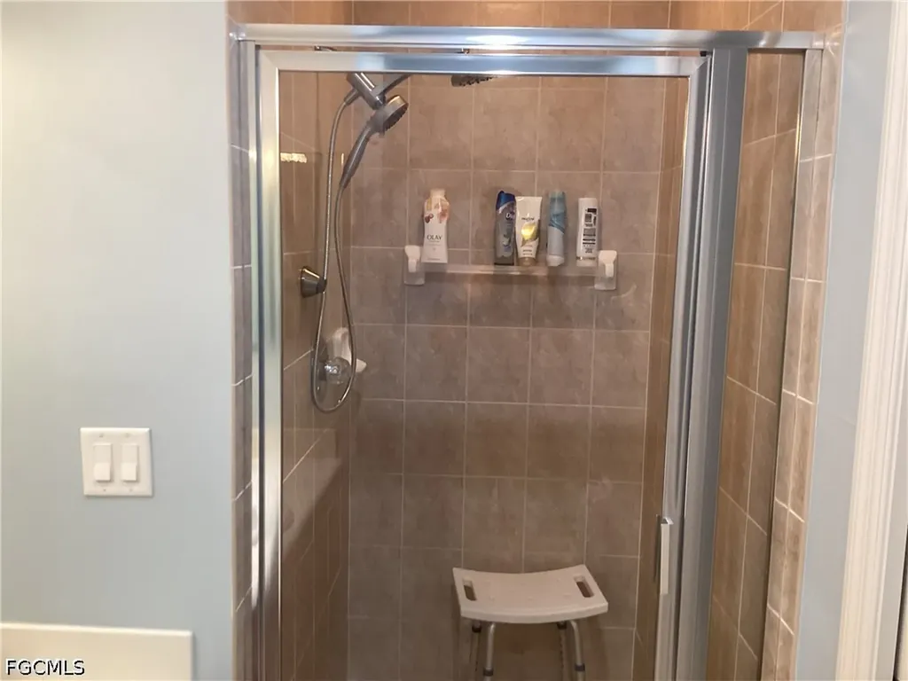 1121 Van Loon Commons Circle Cape Coral FL 33909