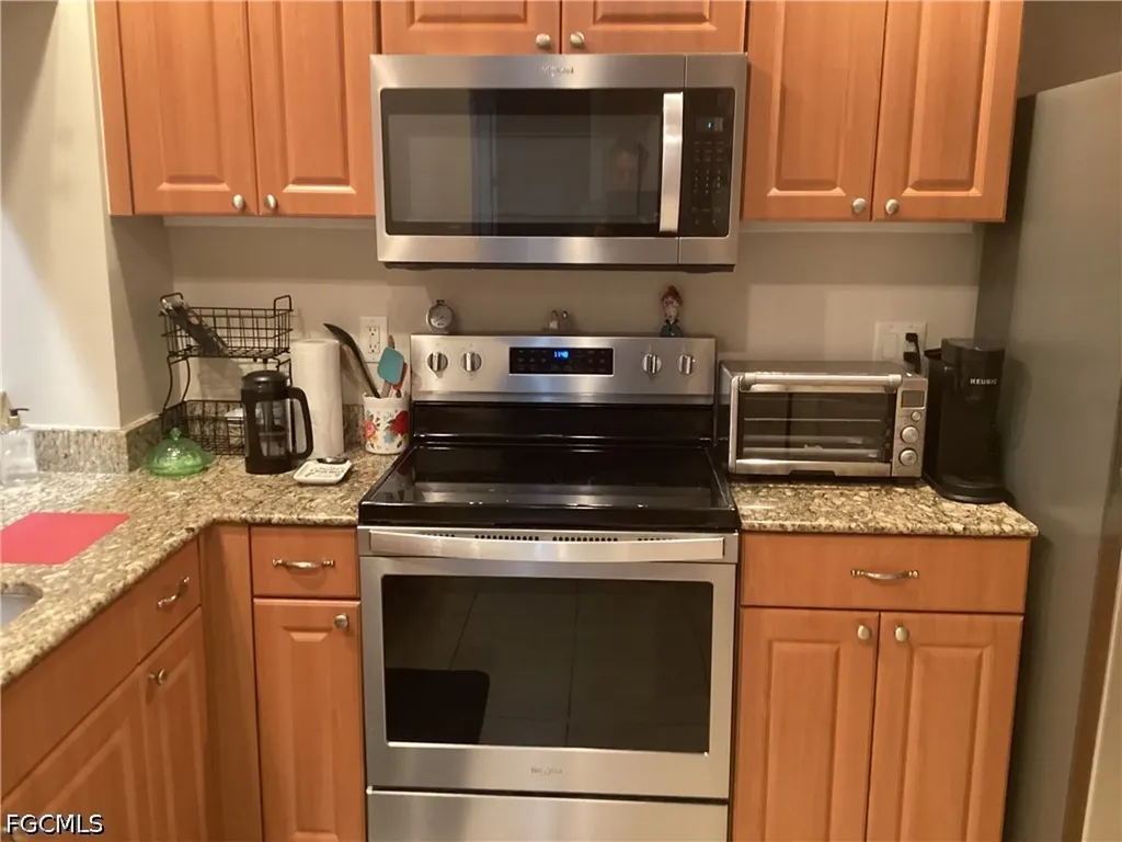 1121 Van Loon Commons Circle Cape Coral FL 33909