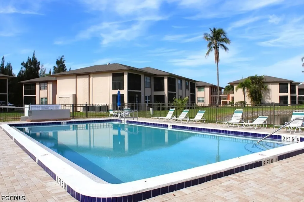 16881 Davis Road Fort Myers FL 33908