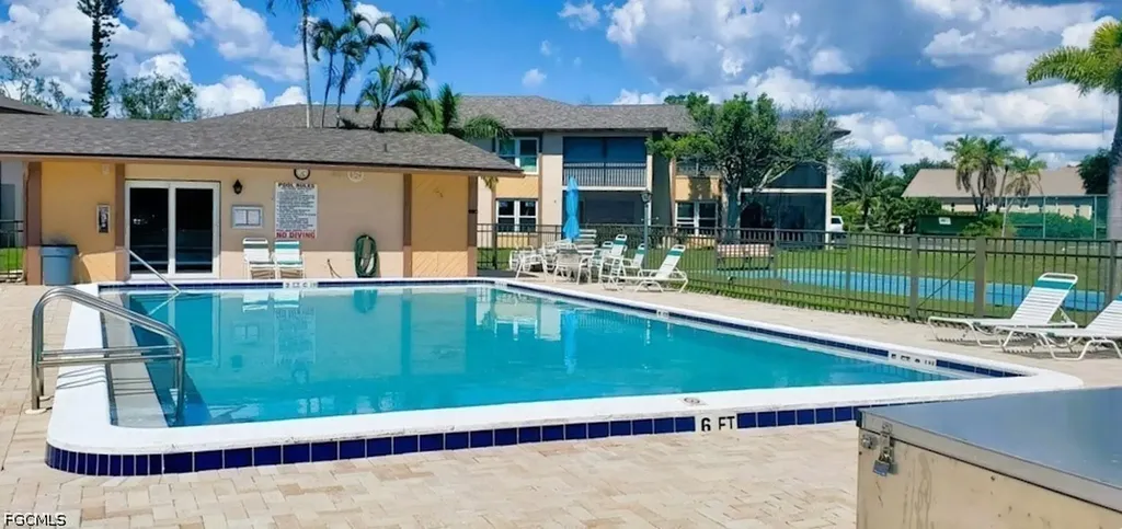 16881 Davis Road Fort Myers FL 33908