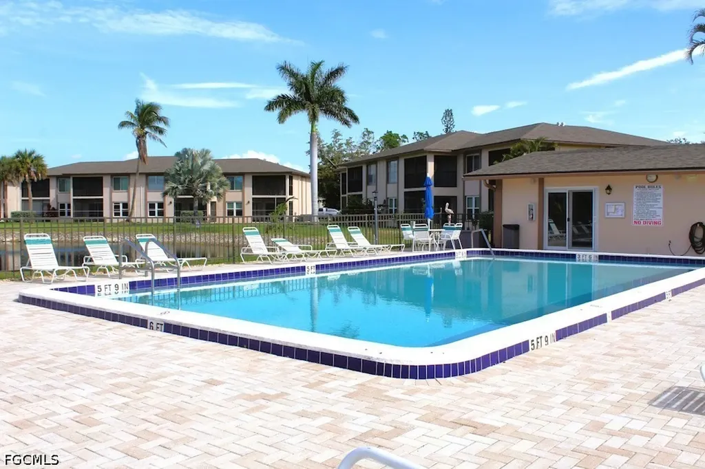 16881 Davis Road Fort Myers FL 33908