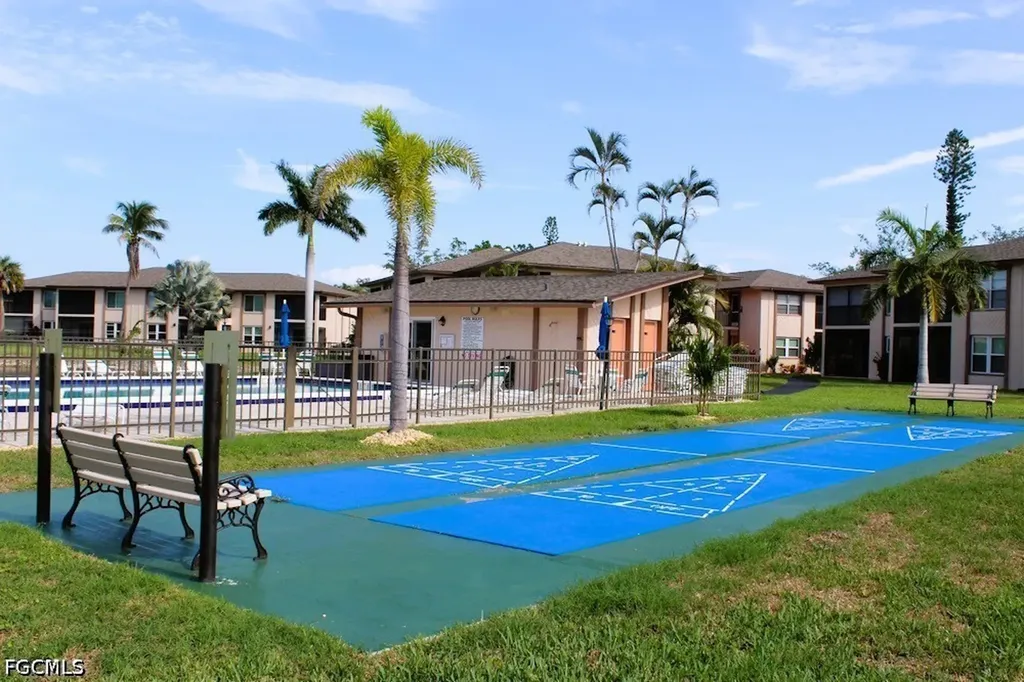 16881 Davis Road Fort Myers FL 33908