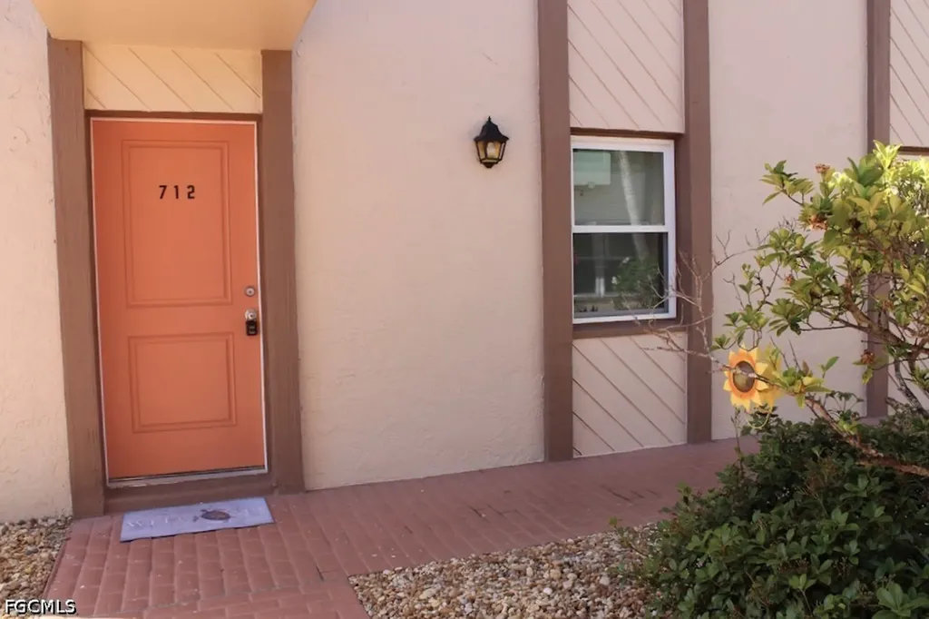 16881 Davis Road Fort Myers FL 33908