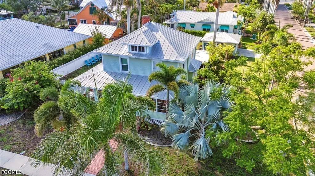 415 W Marion Avenue Punta Gorda FL 33950