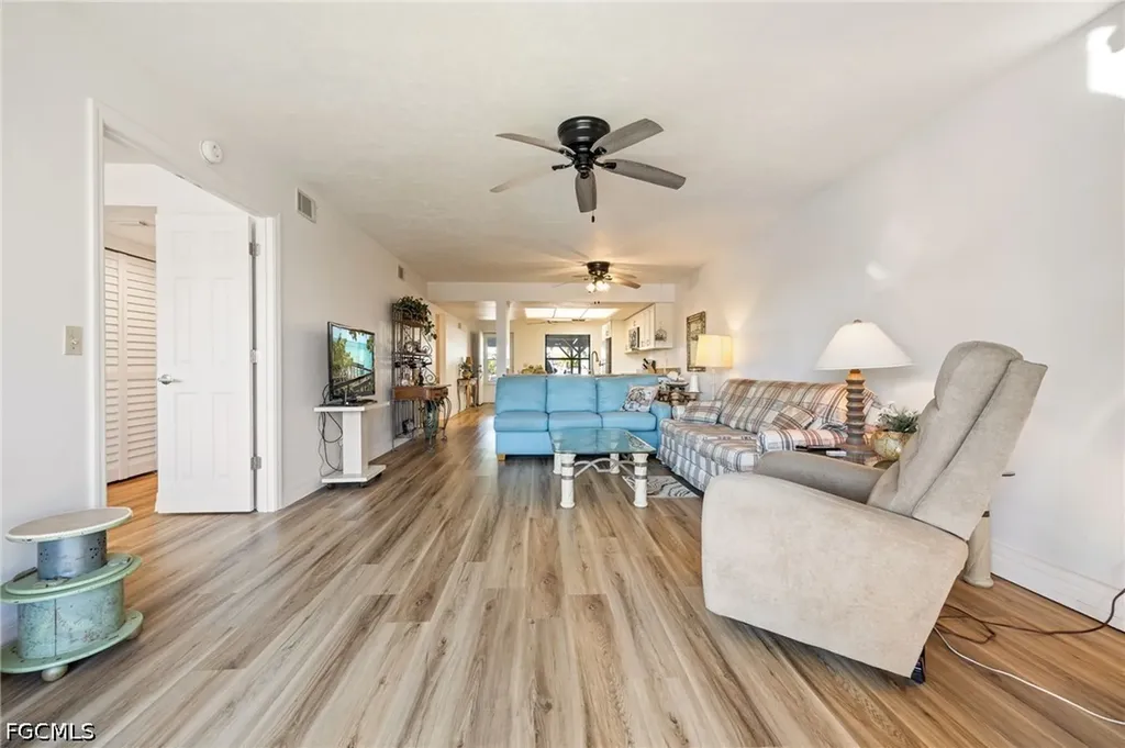 902 SW 48th Terrace Cape Coral FL 33914